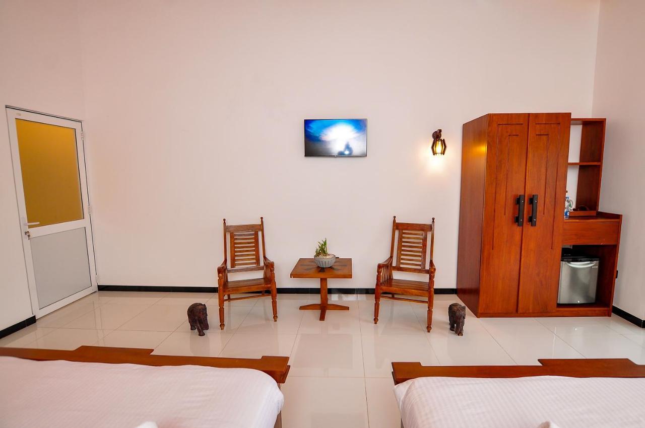 Sachinro Hotel มิริสซา ภายนอก รูปภาพ